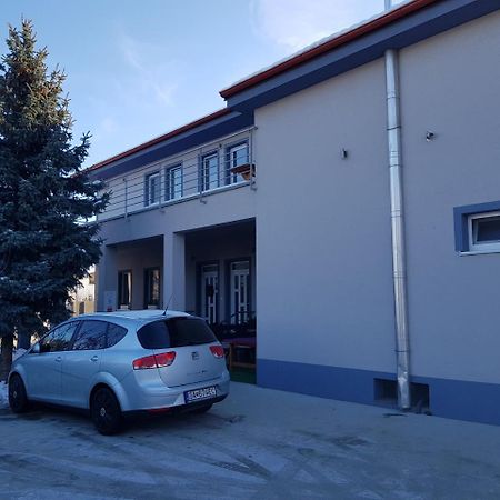 Ubytovanie House Галанта Екстериор снимка